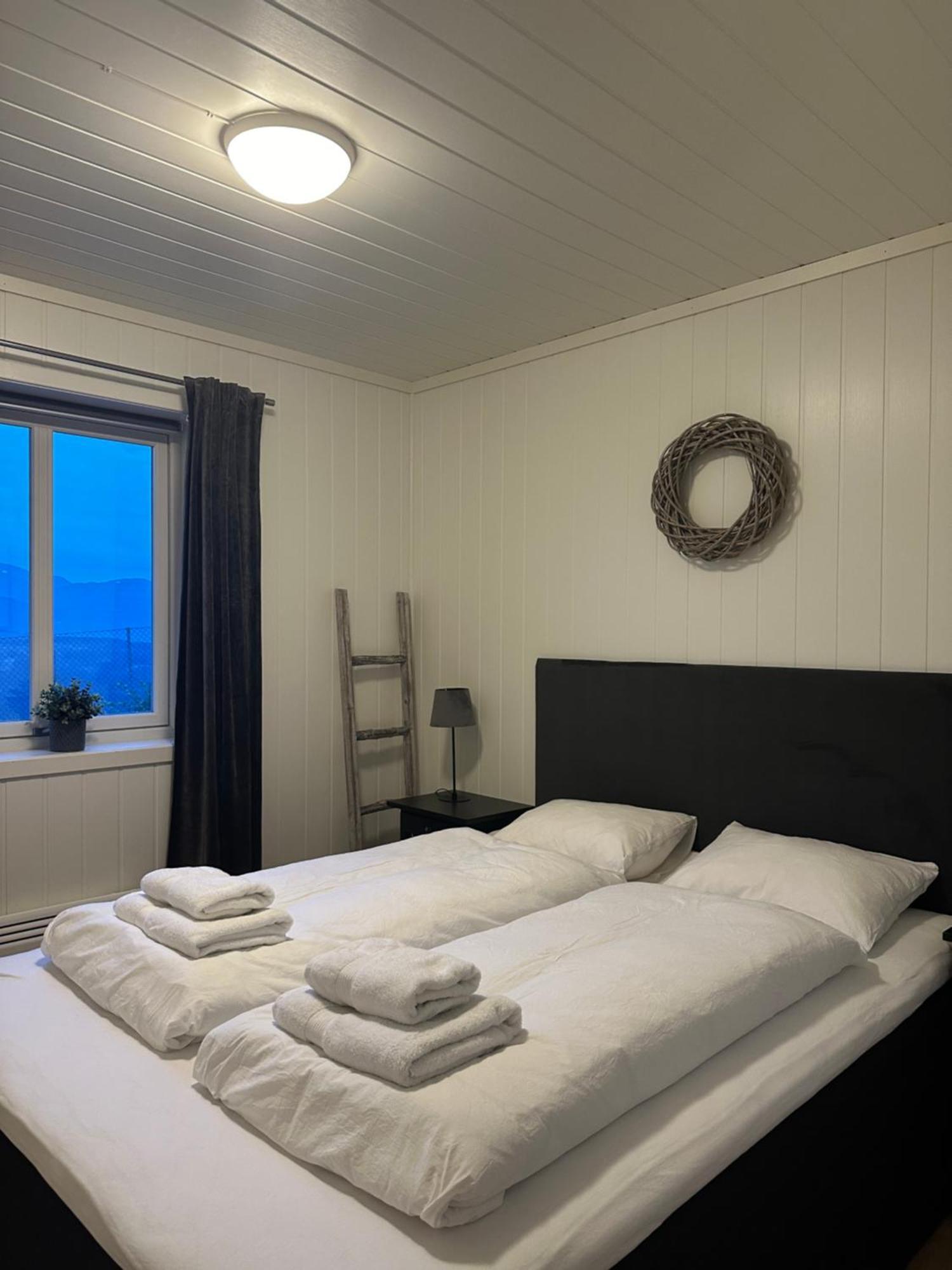 With Beautiful Panoramic View Skulestadmo